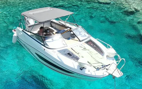 Rent a boat Murter: Cap Camarat 7.5DC